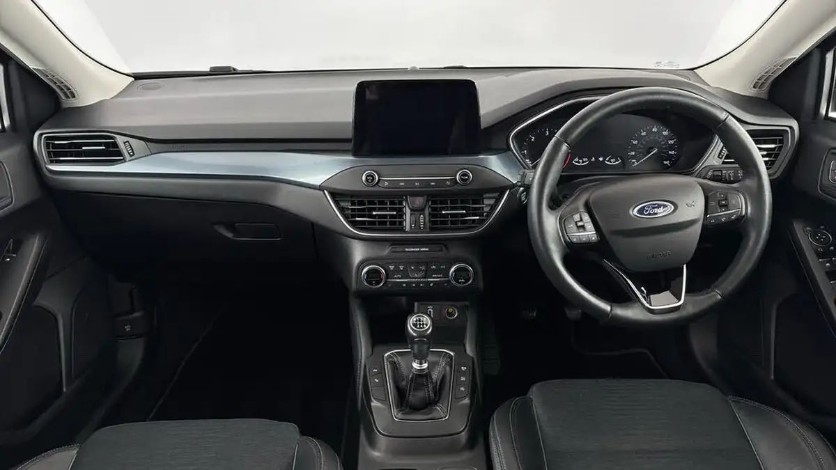 2019-ford-focus-20-active-x-estate-big-10