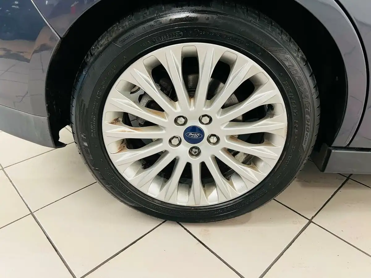 2012-ford-c-max-20tdci-titanium-powershift-big-24