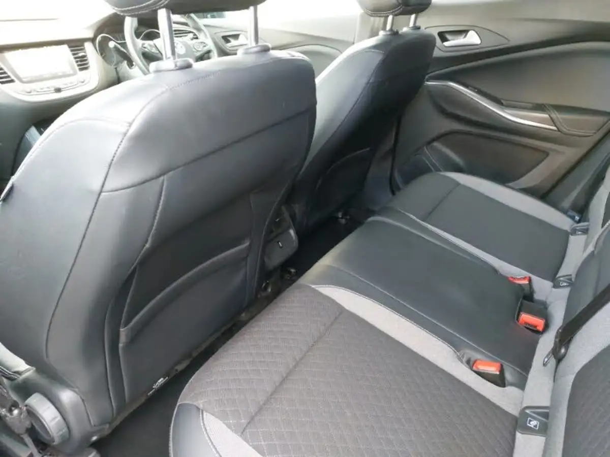 2021-vauxhall-grandland-x-12-sri-nav-big-5