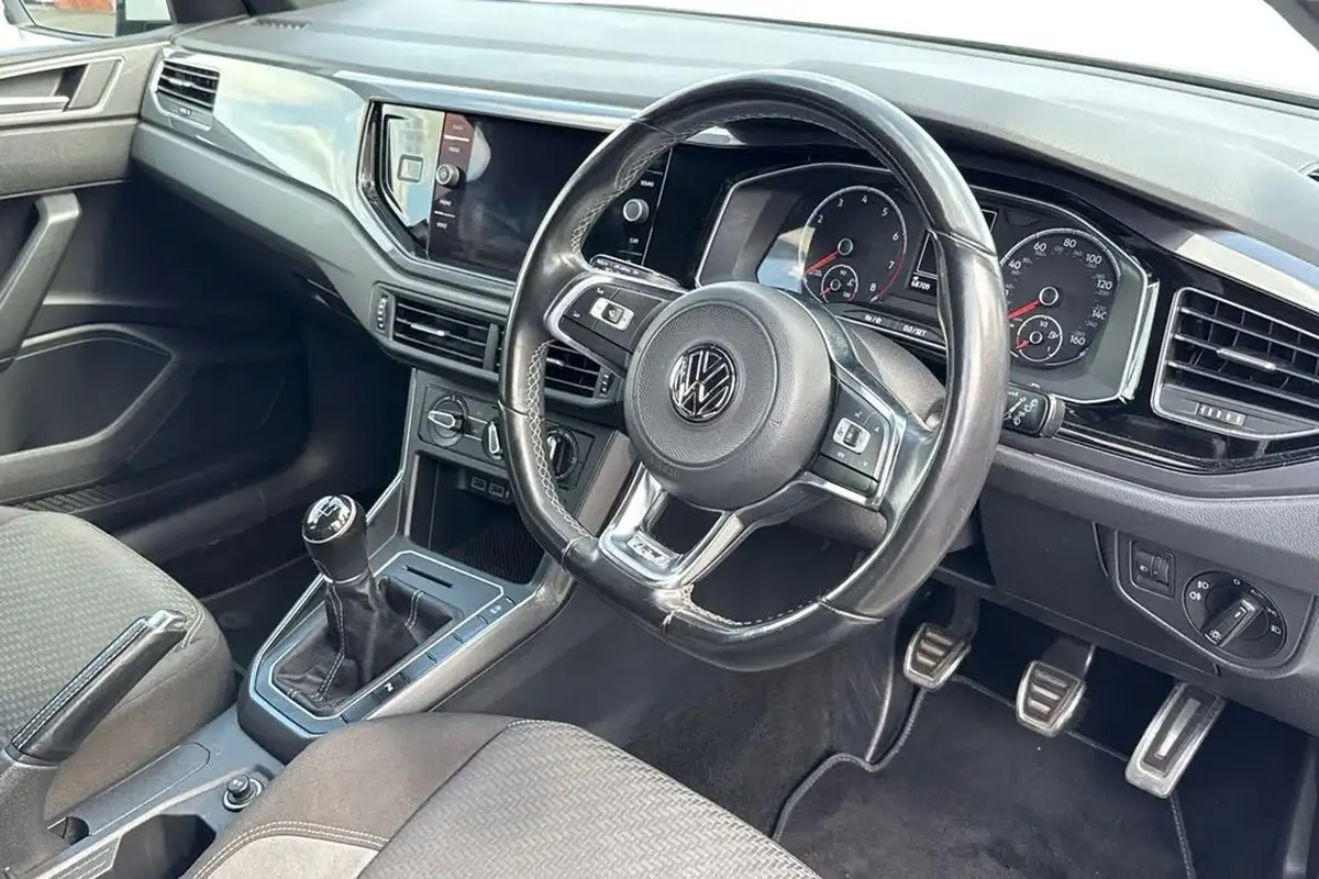 2018-volkswagen-polo-10-tsi-r-line-95ps-5d-big-13
