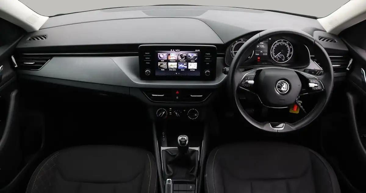 2020-skoda-kamiq-10-tsi-se-95ps-big-13