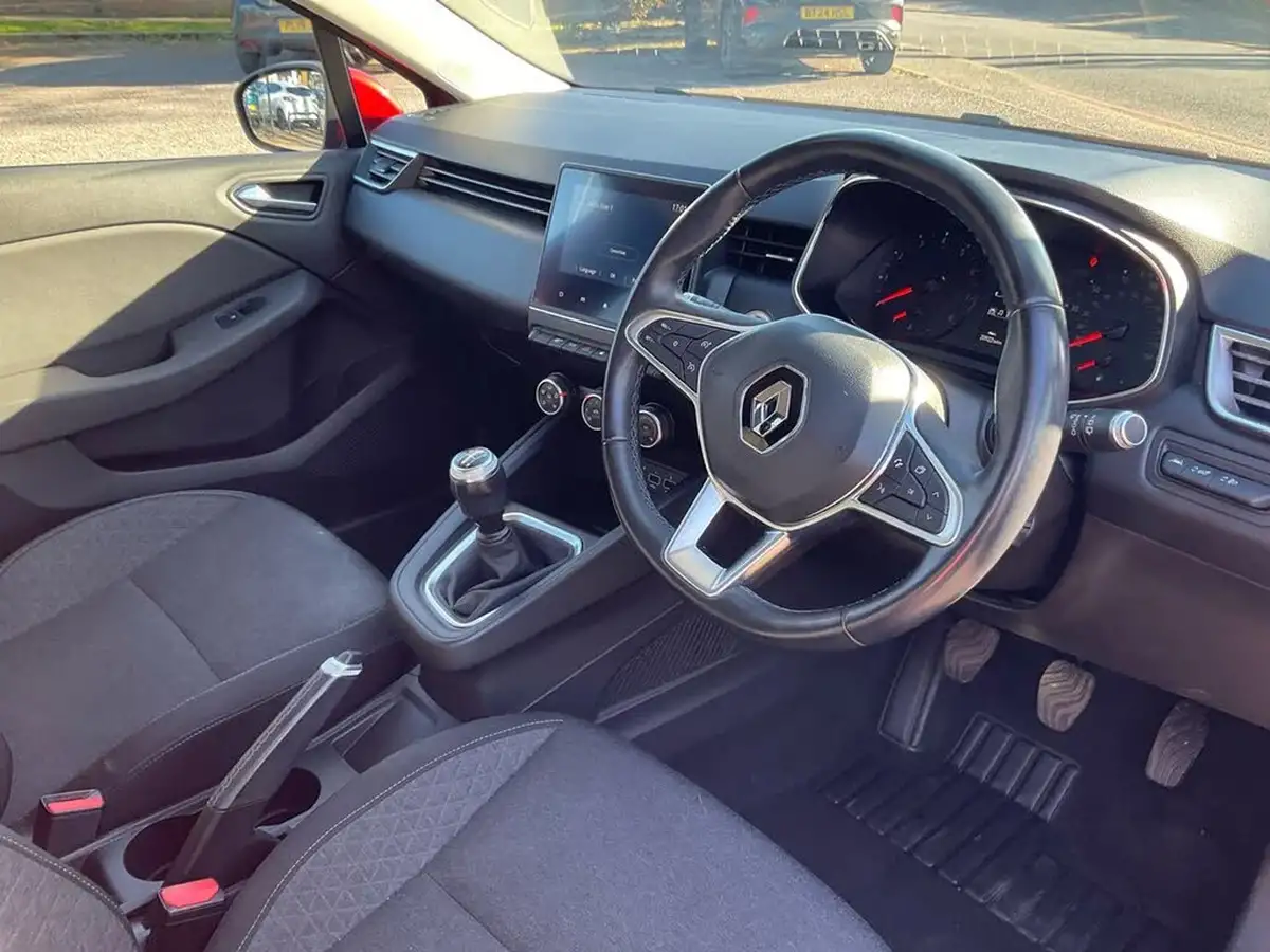 2020-renault-clio-10-sce-iconic-75bhp-big-13