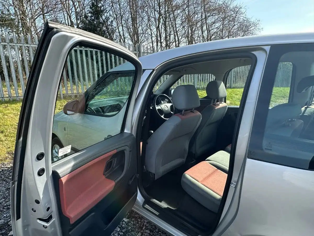 2007-skoda-roomster-12-1-big-12
