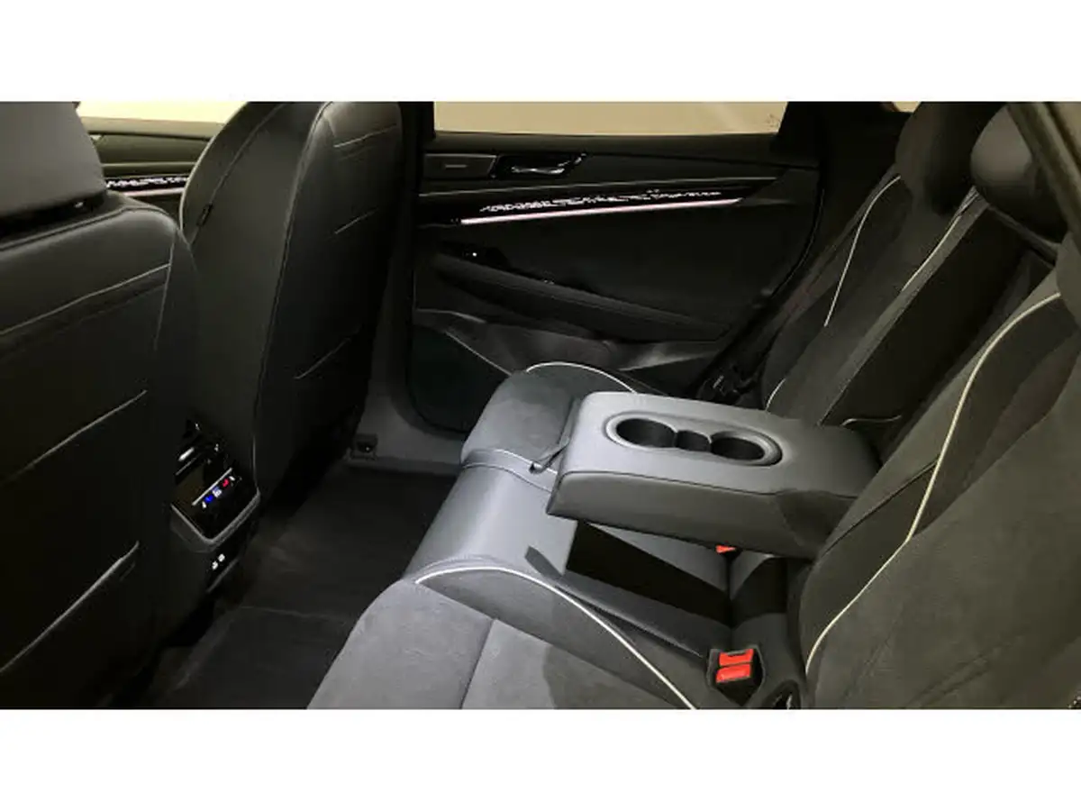 2025-volkswagen-id7-e-pro-match-interior-pack-tourer-big-25