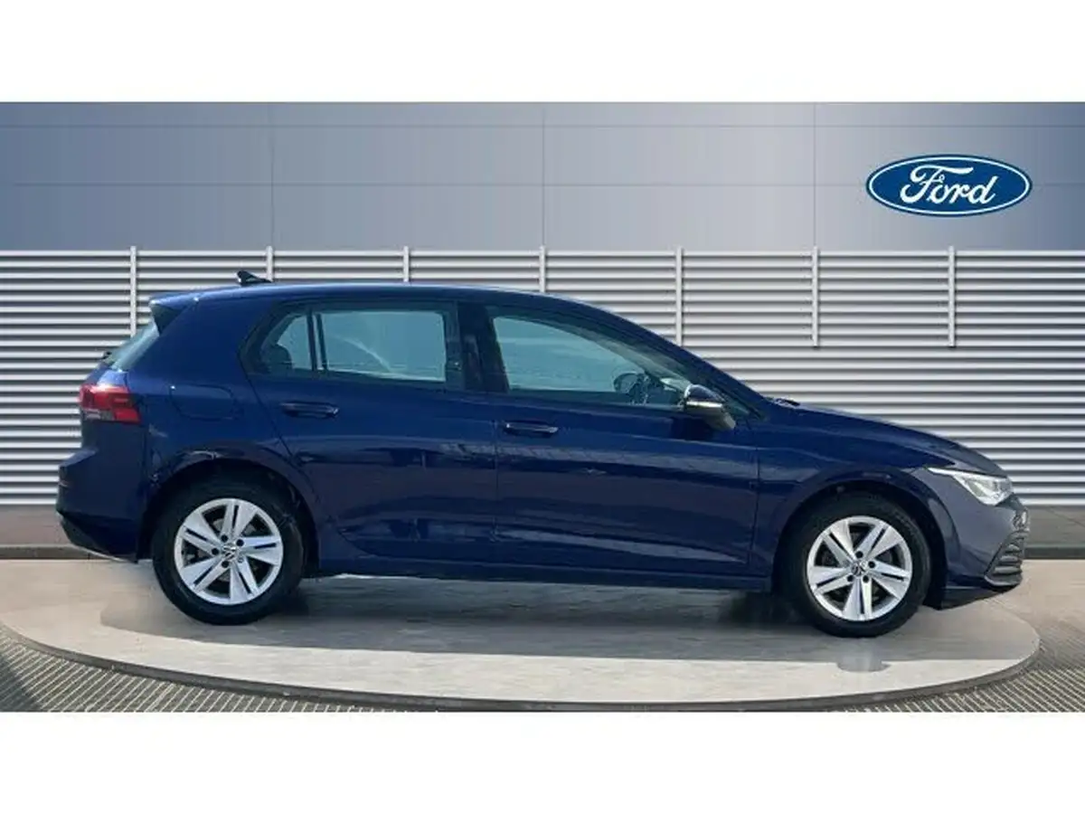 2022-volkswagen-golf-15-tsi-life-150ps-hatchback-big-4