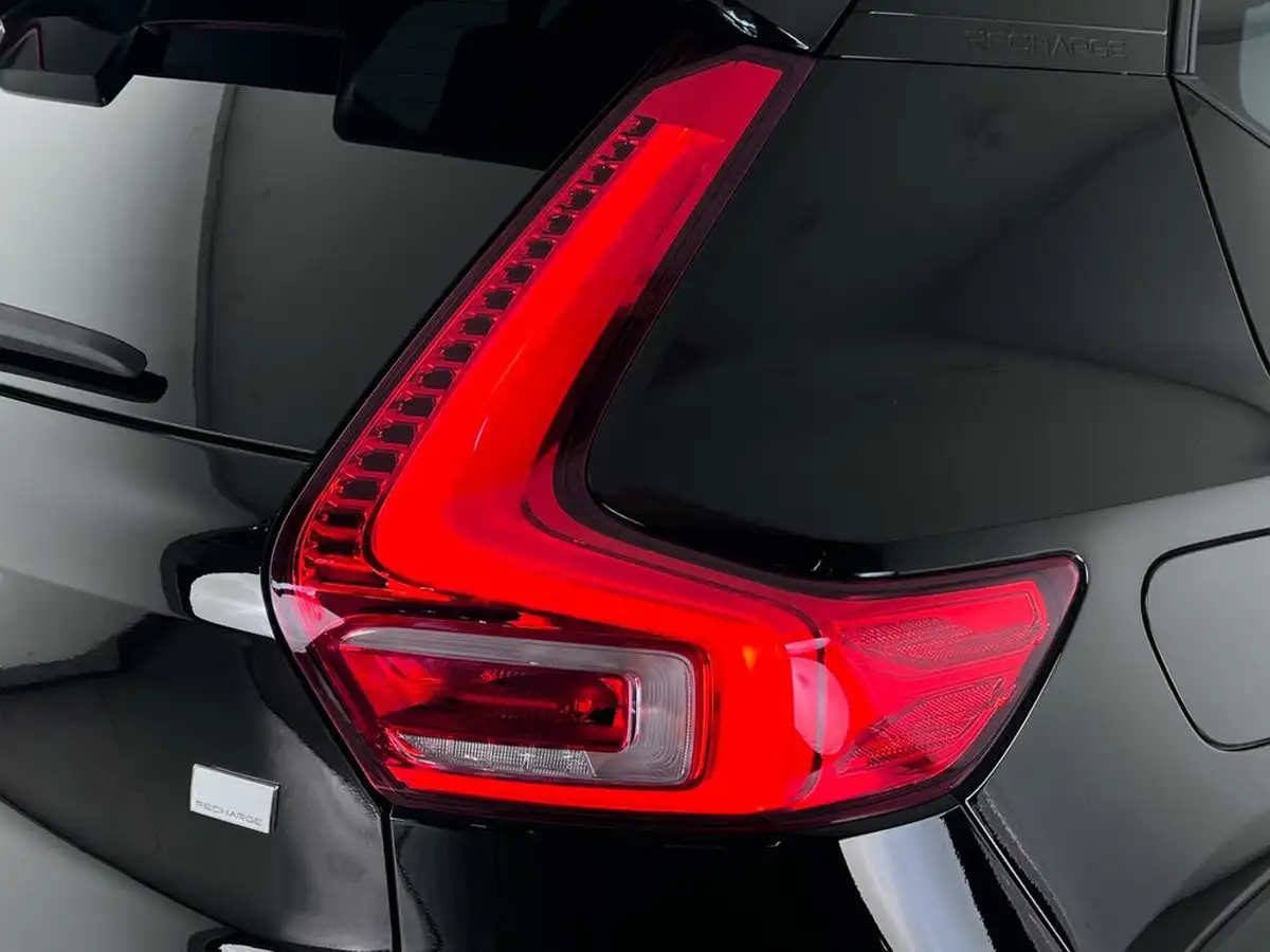 2020-volvo-xc40-15-t5-r-design-pro-plug-in-hybrid-big-11