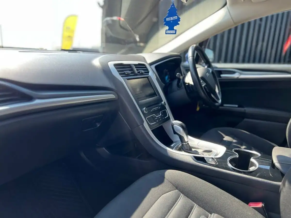 2015-ford-mondeo-20tdci-zetec-econetic-estate-big-8
