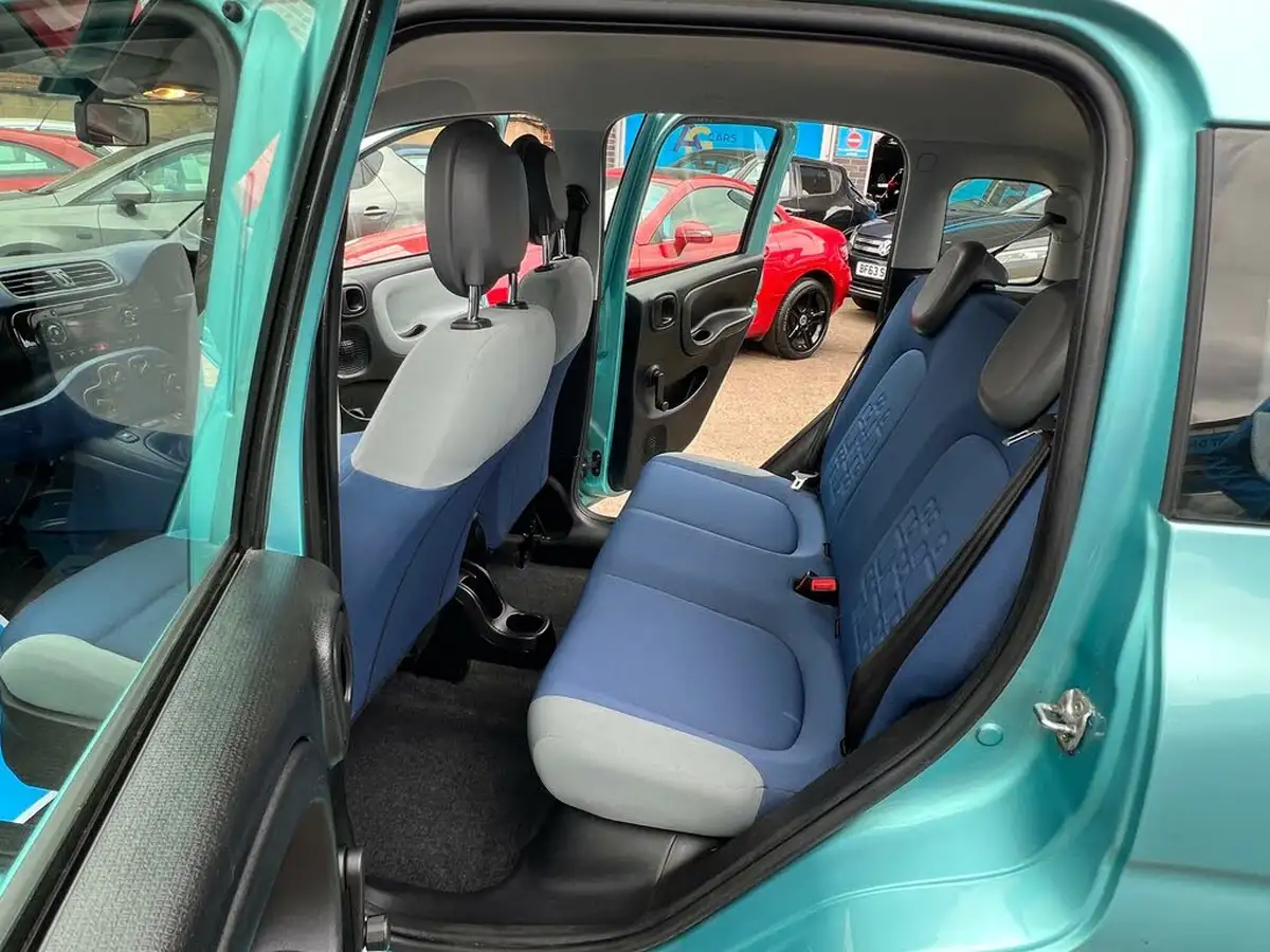 2015-fiat-panda-09-lounge-big-3