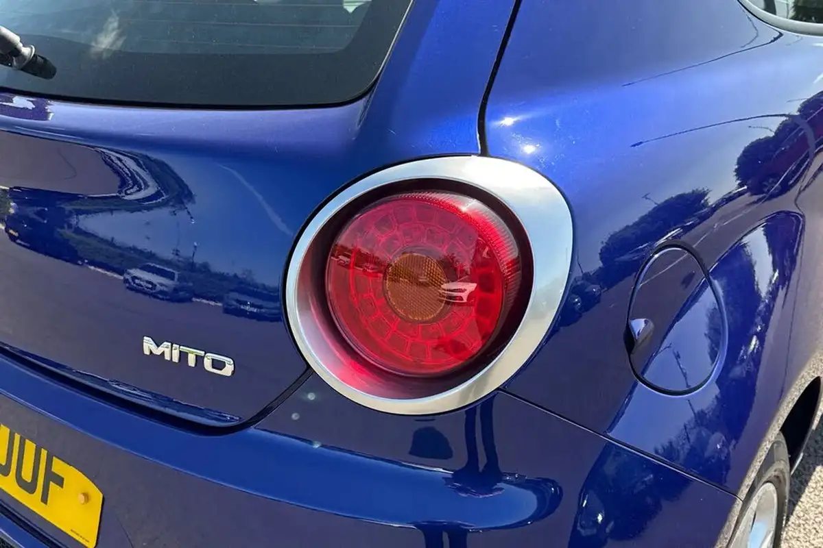 2018-alfa-romeo-mito-09-big-6