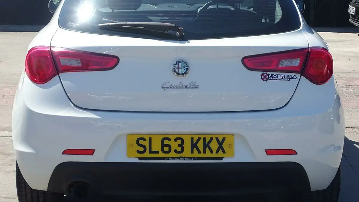 2013-alfa-romeo-giulietta-14-collezione-multiair-170bhp-big-10