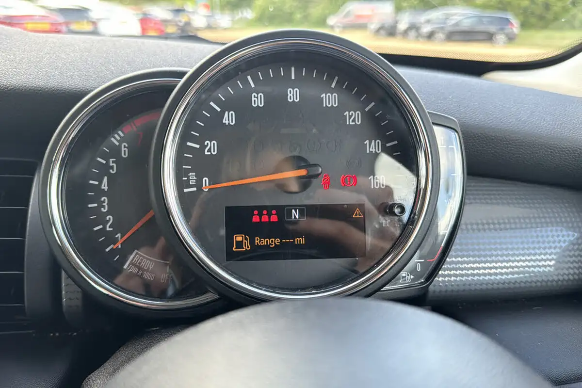 2019-mini-cooper-15-cooper-classic-hatchback-5d-big-12