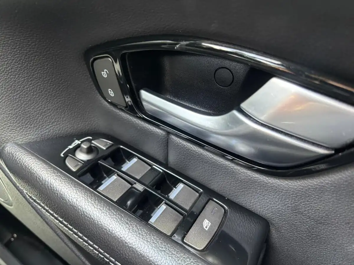 2016-land-rover-range-rover-evoque-20td4-se-ss-auto-big-10