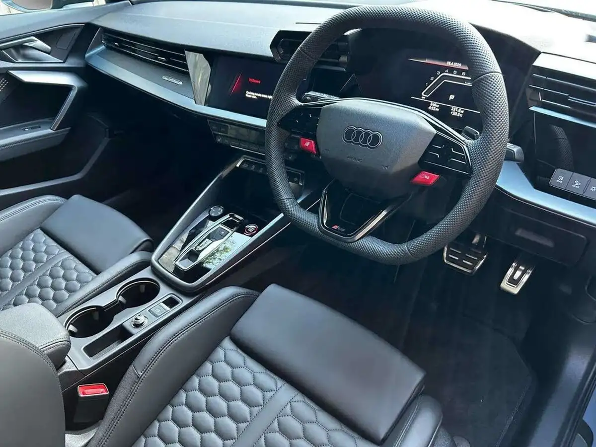2025-audi-rs3-25-tfsi-carbon-vorsprung-sportback-5d-big-10