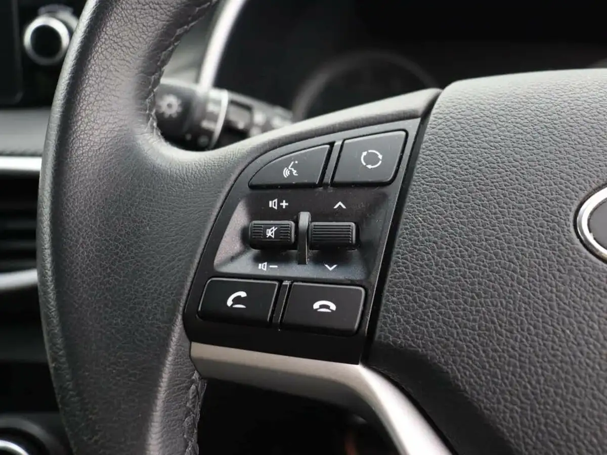 2020-hyundai-tucson-16-gdi-se-nav-big-30