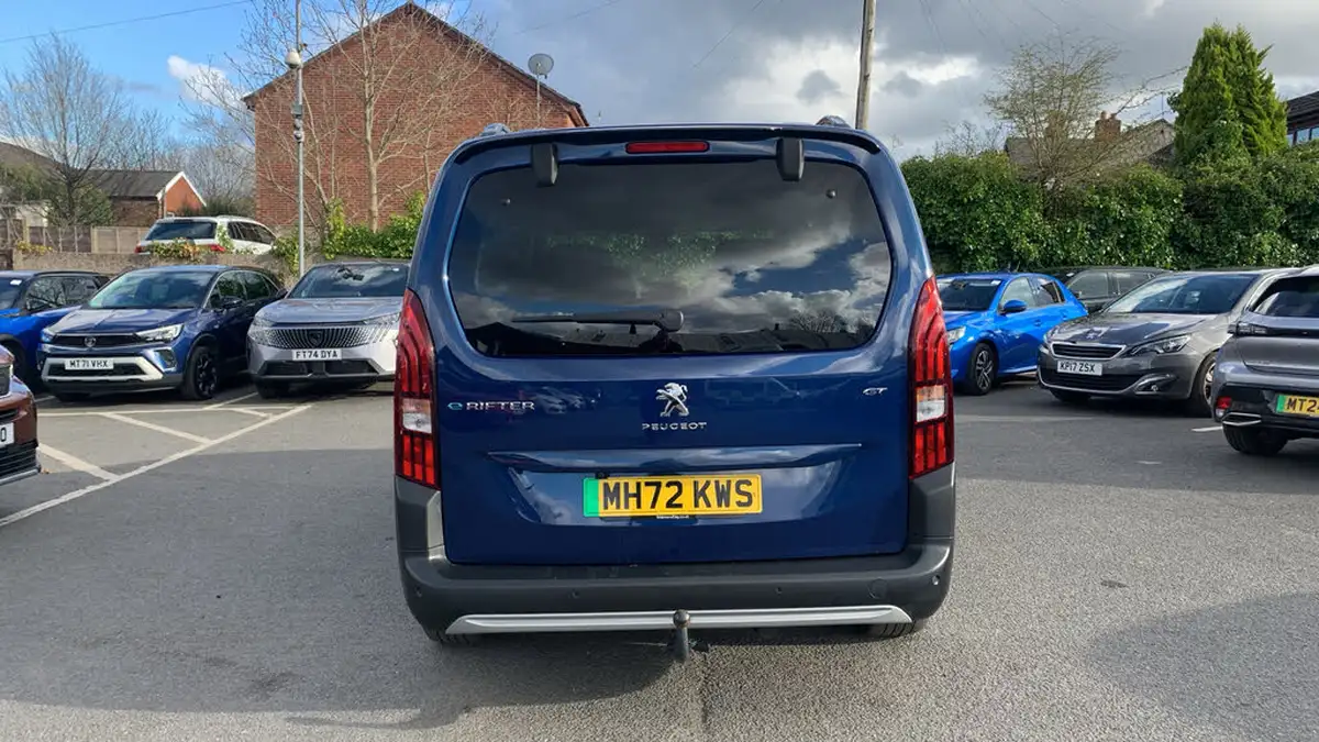 2023-peugeot-rifter-e-gt-long7-seats-big-8