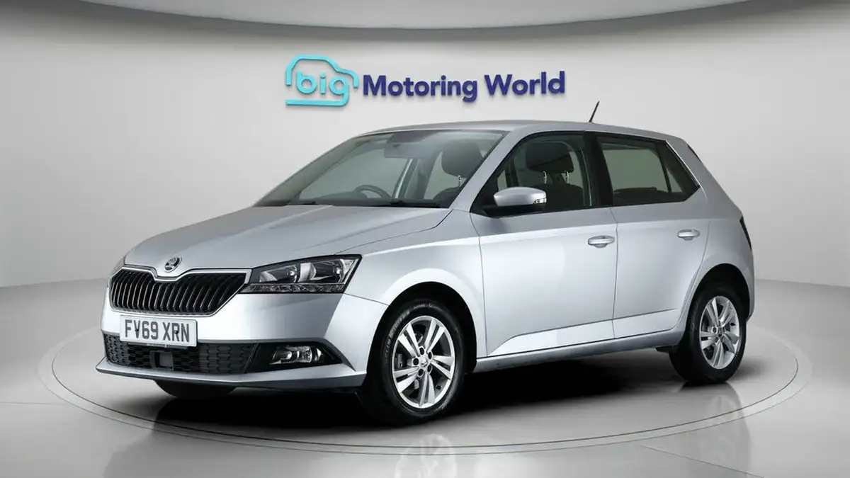 2019-skoda-fabia-10-mpi-se-60ps-hatchback-big-3