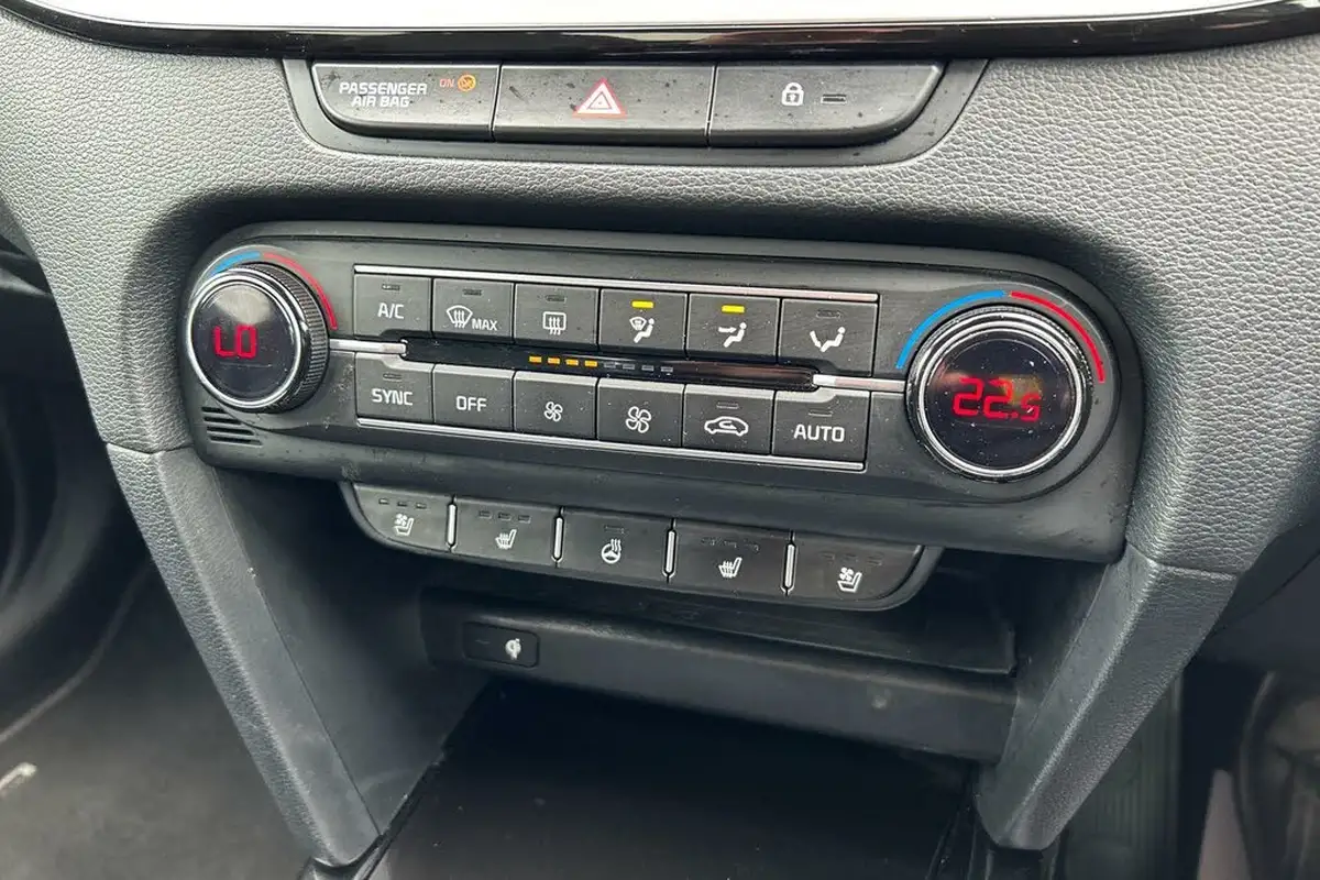 2021-kia-xceed-15-t-gdi-4-big-11