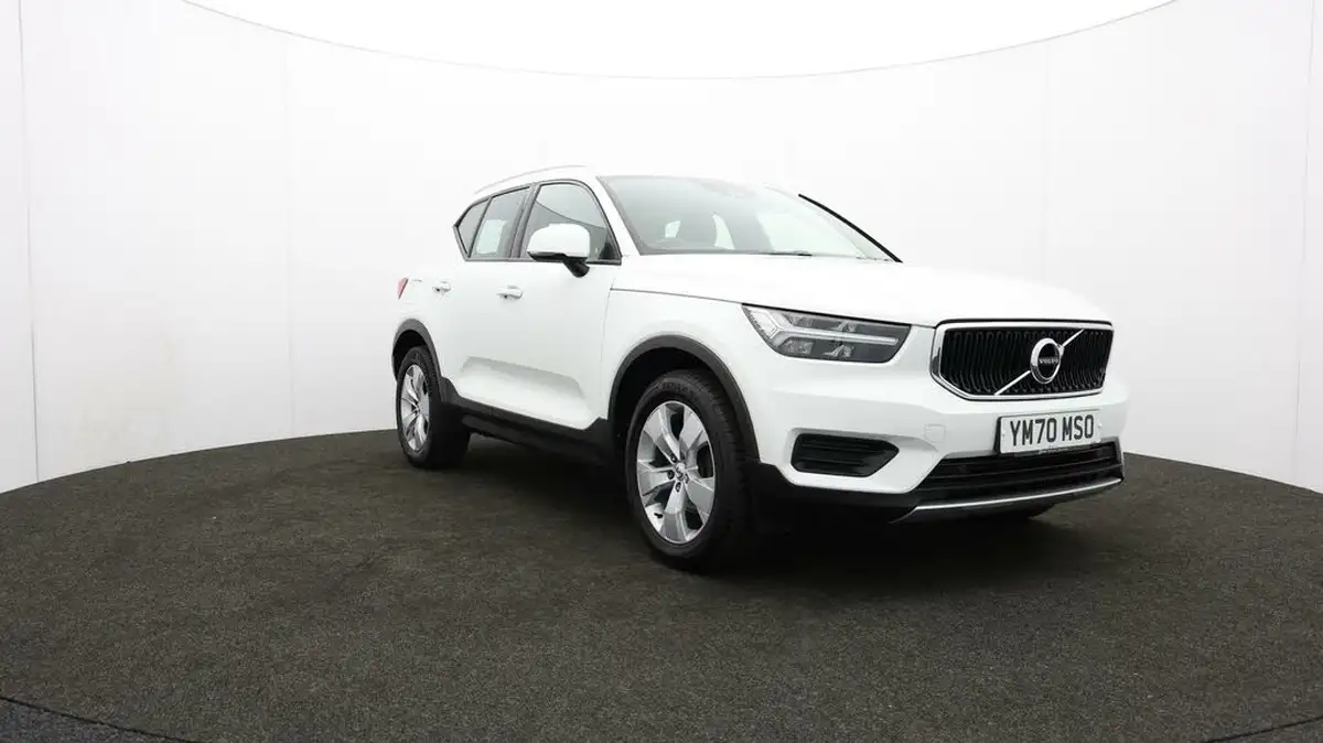 2020-volvo-xc40-20td-d3-momentum-geartronic-big-47