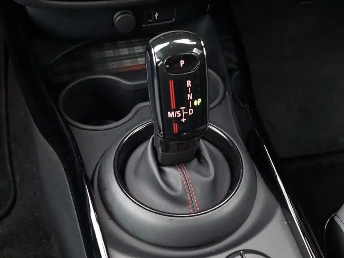 2019-mini-clubman-20-john-cooper-works-big-12