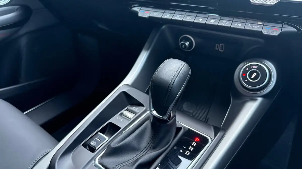 2024-alfa-romeo-tonale-15-tributo-italiano-big-19