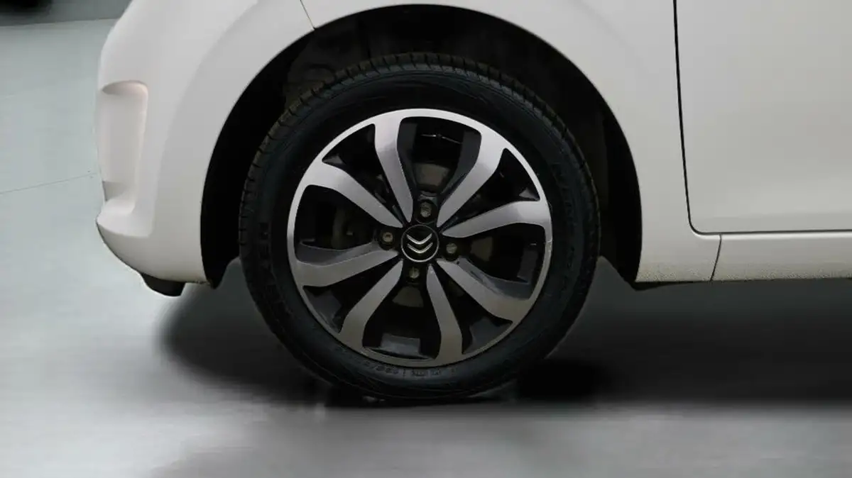 2020-citroen-c1-10-vti-flair-ss-5d-big-17