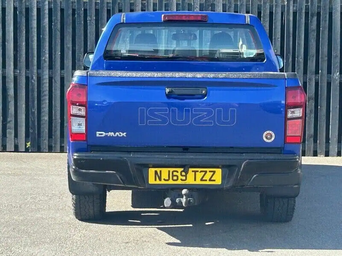 2019-isuzu-d-max-19td-workman-big-7
