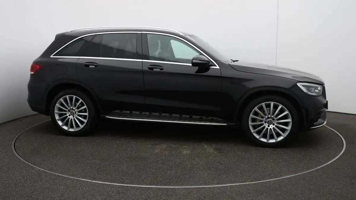 2020-mercedes-benz-glc-class-20d-glc300d-amg-line-premium-station-wagon-5d-big-48