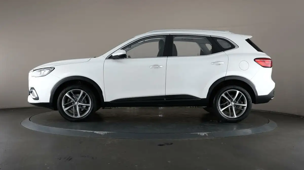 2022-mg-hs-15t-gdi-exclusive-162ps-dct-big-35