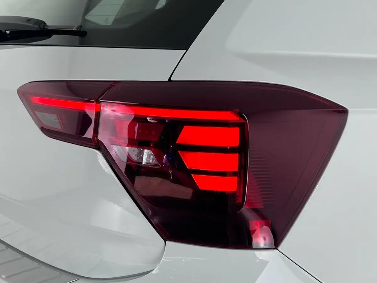 2022-volkswagen-polo-10-tsi-life-dsg-big-10