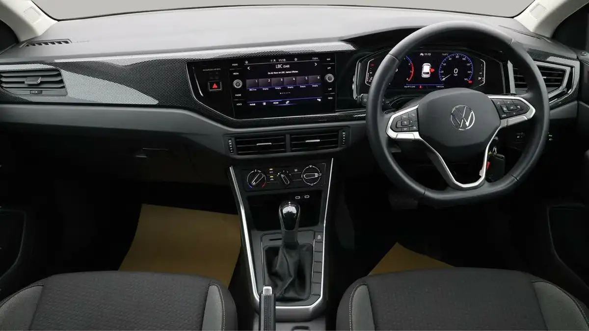 2022-volkswagen-polo-10-tsi-life-dsg-big-12