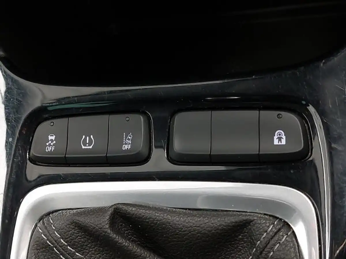 2019-vauxhall-crossland-x-12-se-83ps-big-11
