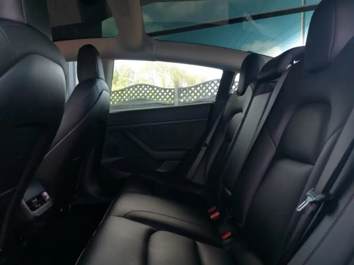 2021-tesla-model-3-e-long-range-awd-big-5