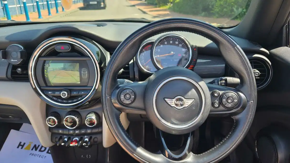 2016-mini-cooper-15td-cooper-d-ss-convertible-2d-big-11