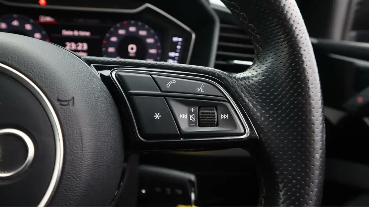 2021-audi-a1-10-25-tfsi-black-edition-s-tronic-big-25