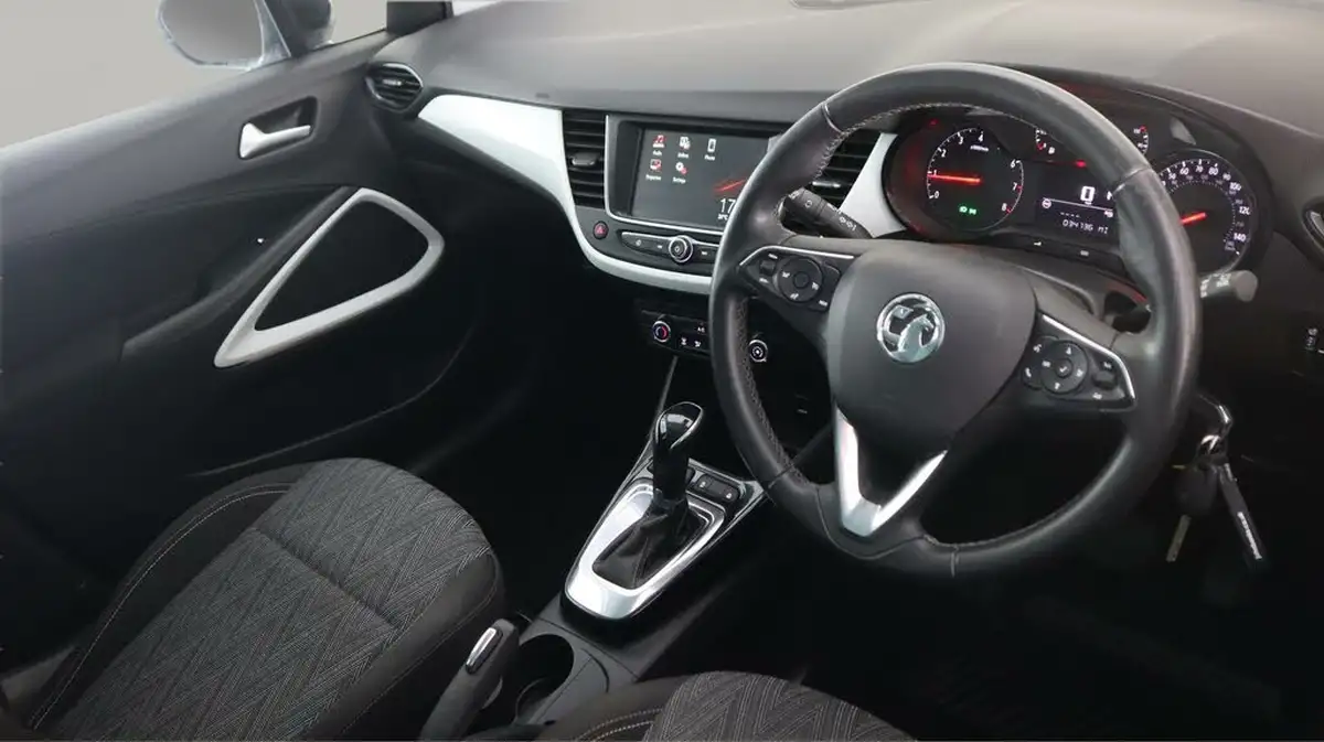 2020-vauxhall-crossland-x-12-griffin-130ps-auto-big-9