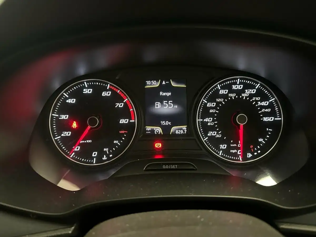 2013-seat-leon-18-fr-tech-pack-ss-sportcoupe-3d-big-13