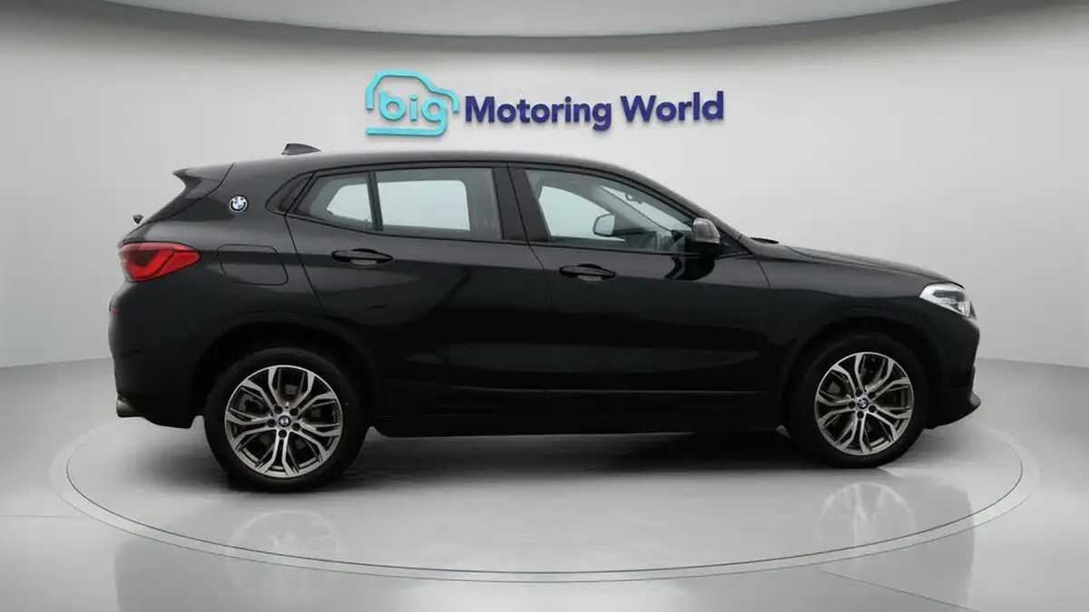 2019-bmw-x2-20-sdrive20i-sport-big-8