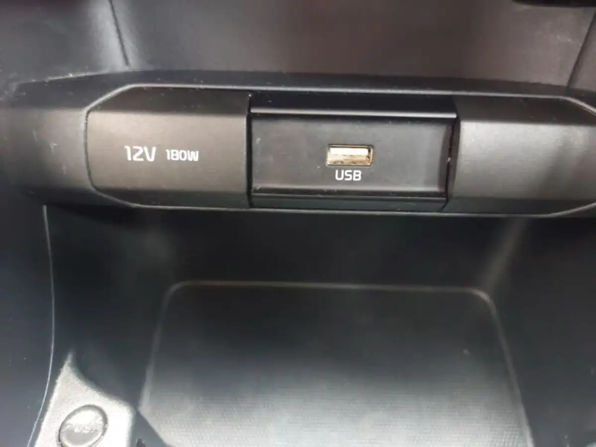 2020-kia-picanto-10-2-big-15