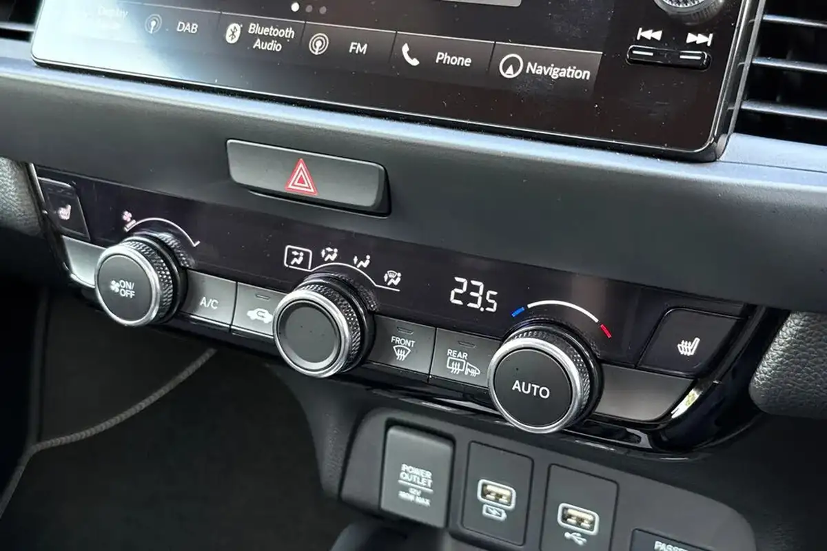 2023-honda-jazz-15-i-mmd-crosstar-advance-big-19