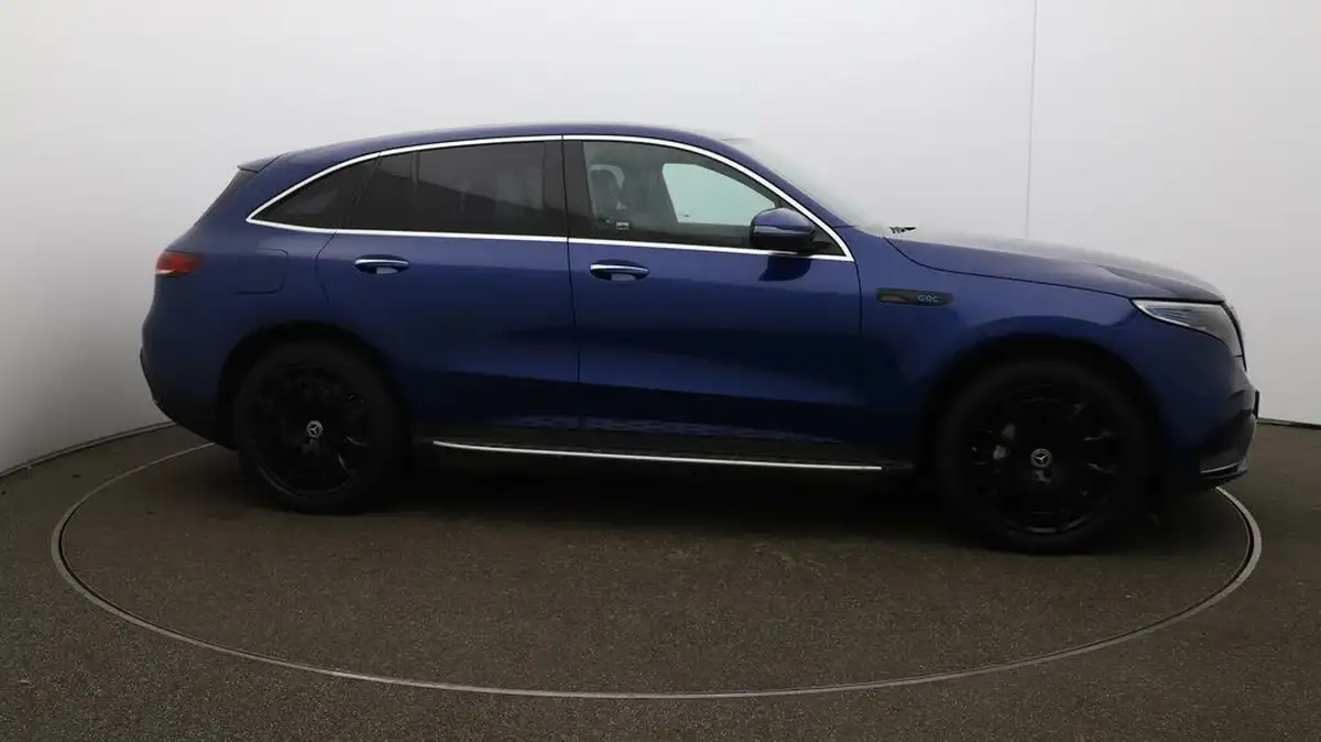 2021-mercedes-benz-eqc-e-eqc-400-amg-line-big-47