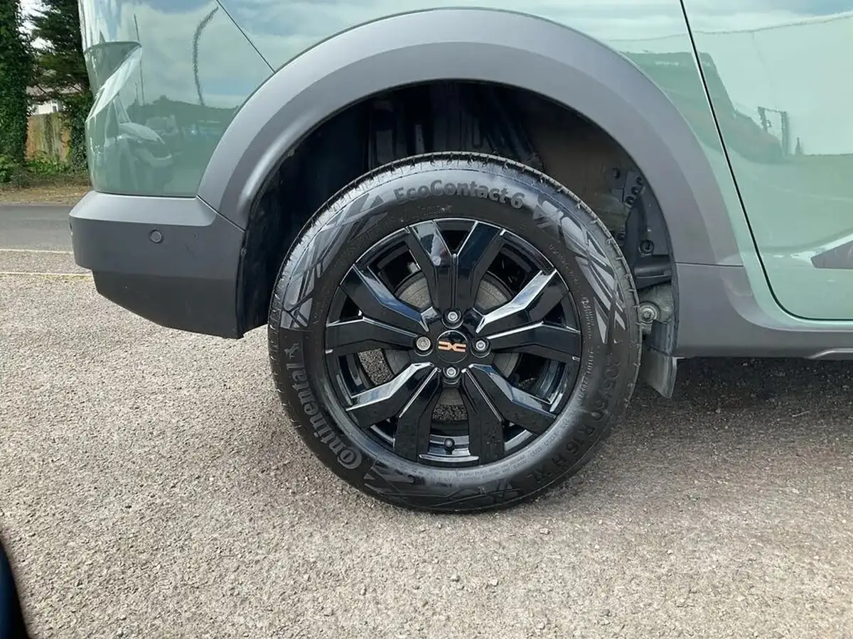 2024-dacia-jogger-10-tce-extreme-big-3
