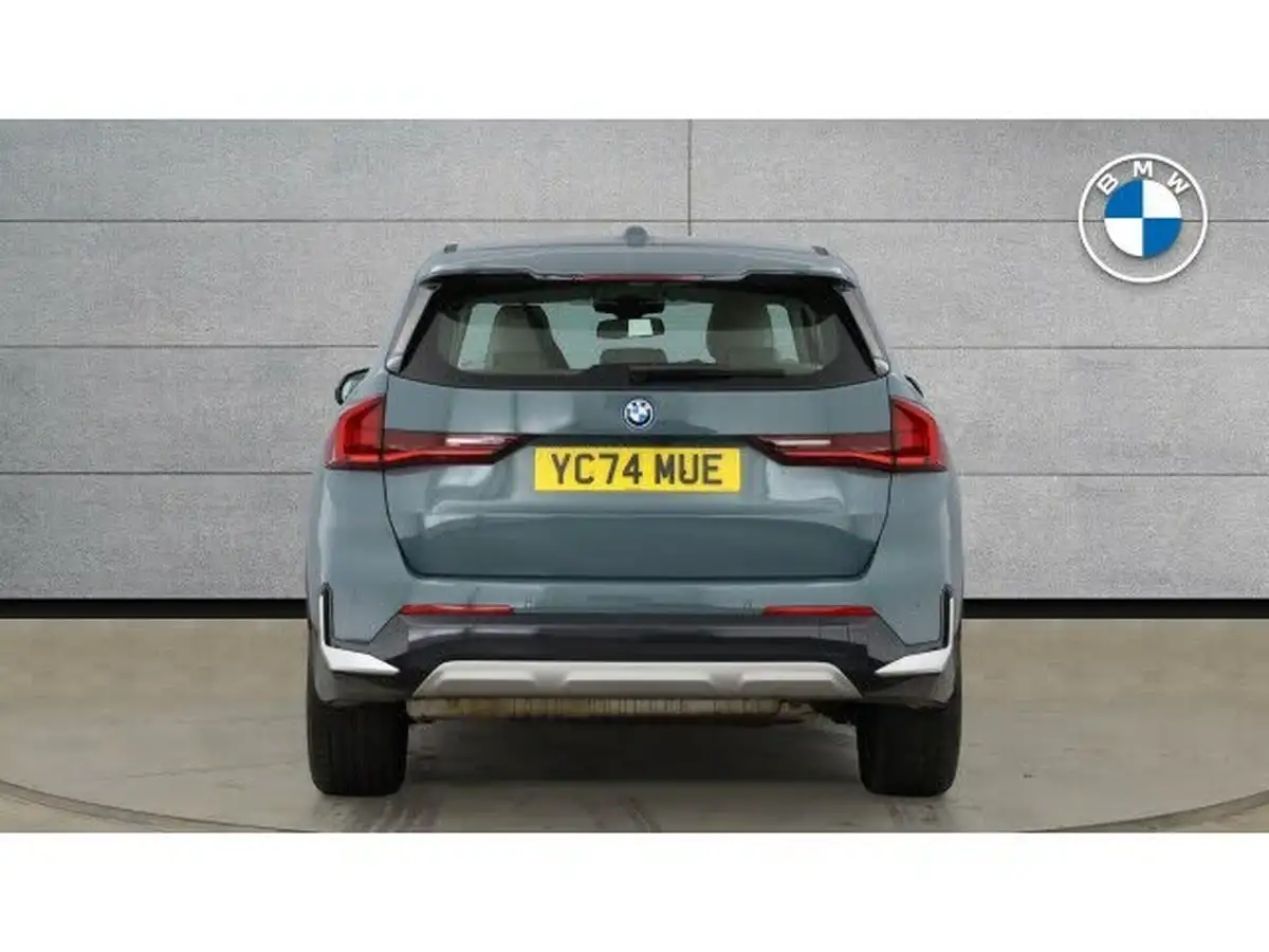 2024-bmw-x1-15-xdrive25e-xline-big-14