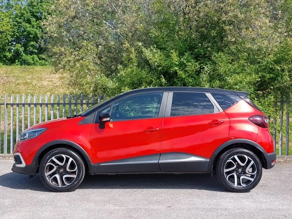 2018-renault-captur-09-tce-iconic-big-3