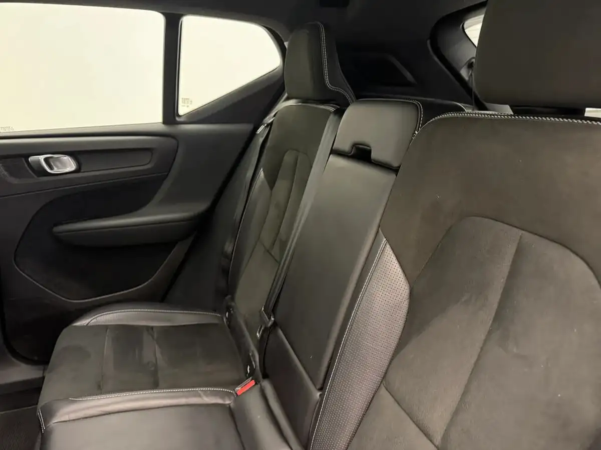 2018-volvo-xc40-20td-d4-first-edition-big-12