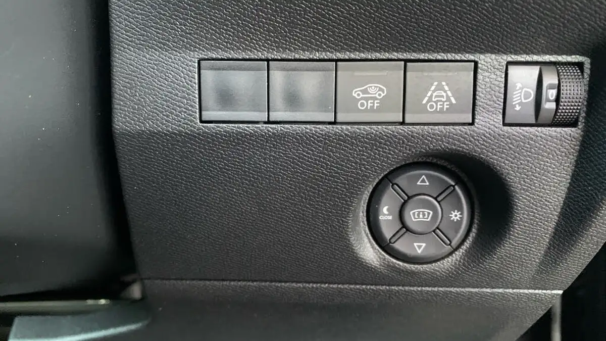 2021-citroen-c4-12-puretech-shine-plus-155ps-big-33