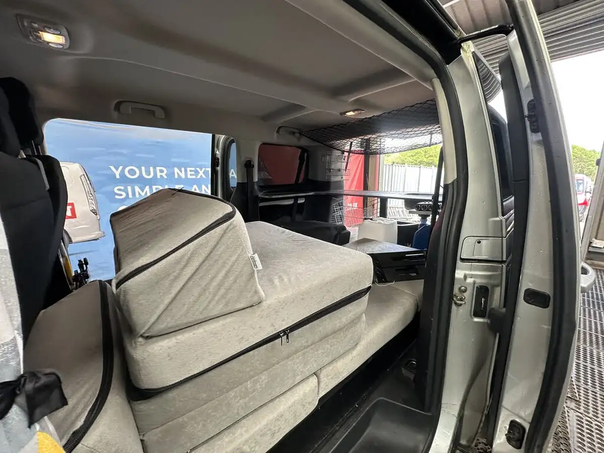 2018-citroen-spacetourer-16bluehdi-business-m-95ps-etg6-big-15