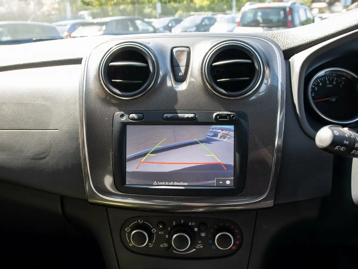 2020-dacia-logan-mcv-stepway-09-tce-comfort-big-27