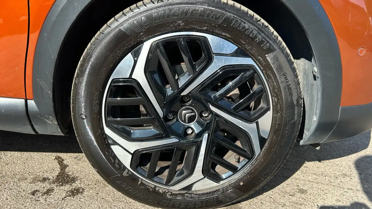 2022-citroen-c4-12-puretech-shine-plus-155ps-big-16
