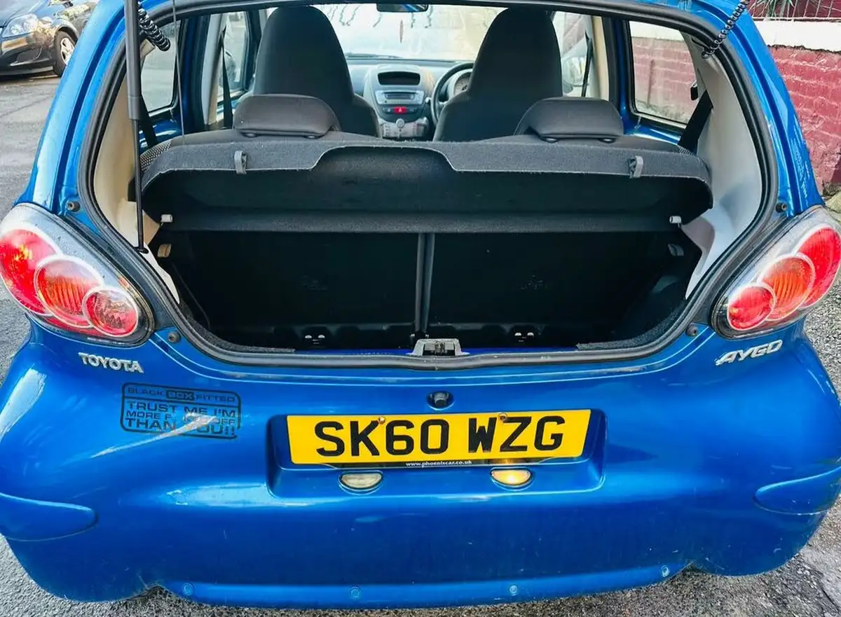 2010-toyota-aygo-10-aygo-blue-vvt-i-5d-big-6