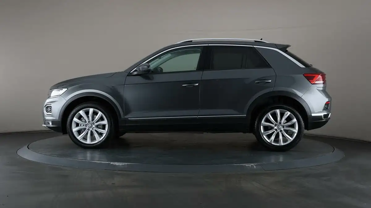 2020-volkswagen-t-roc-20tdi-sel-big-35